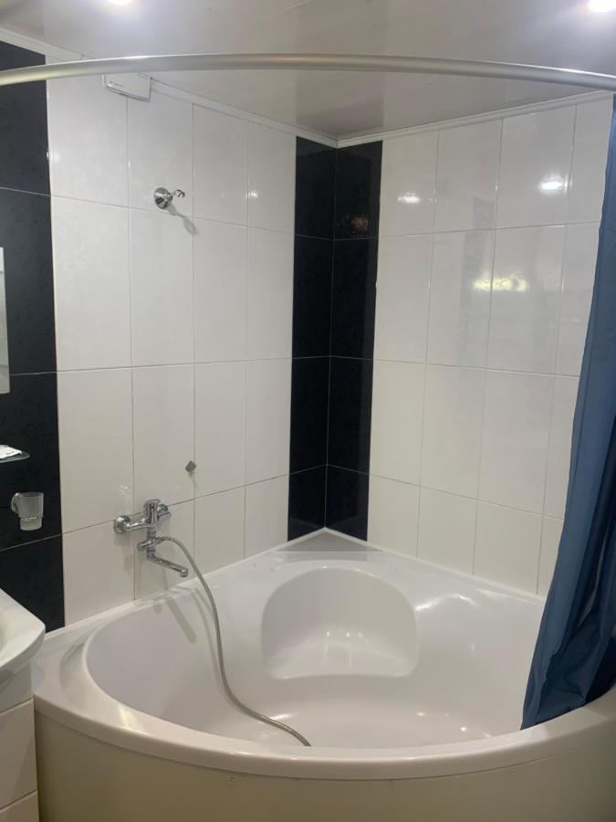 Cozy And Comfortable Apartment Cserkaszi Kültér fotó